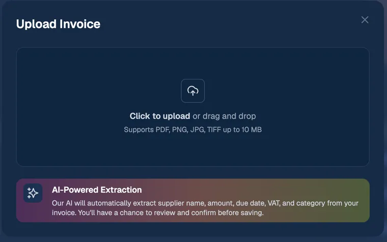 Upload-Dialog in FinBuffer, in dem die KI Lieferant, Betrag, Fälligkeit und Steuersatz automatisch aus der Rechnung ausliest